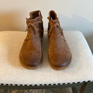 Born leather ankle boots. Barely worn and in great condition.